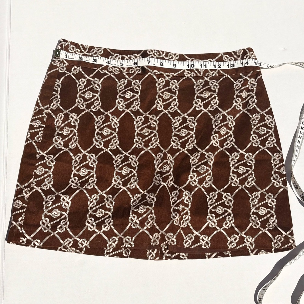 Vinyard Vines⚓ rope print mini skirt
Get knotty!
Size 0